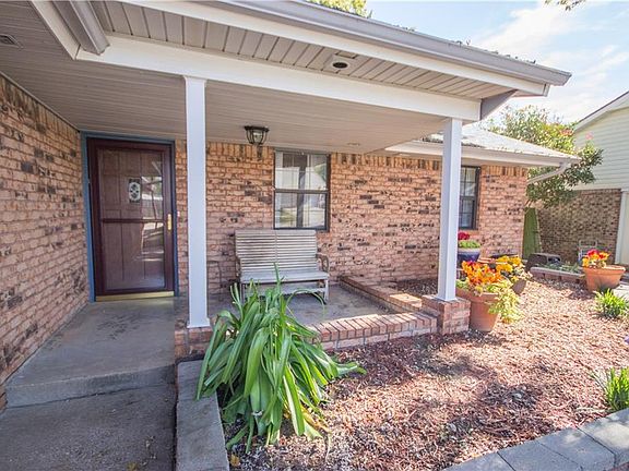 2nd image of 504 N Morgan Dr