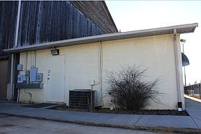 5th image of 3422 Hickory Blvd