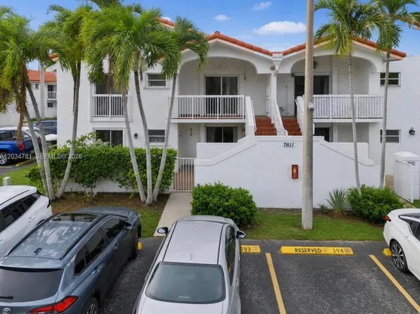7611 SW 153rd Ct APT 204, Miami, FL 33193