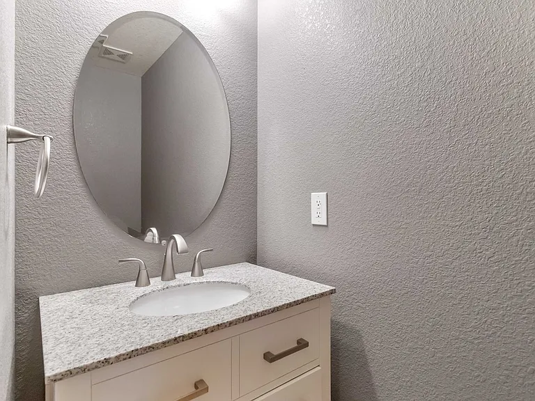 727 Crooked Y Point — Photo 20