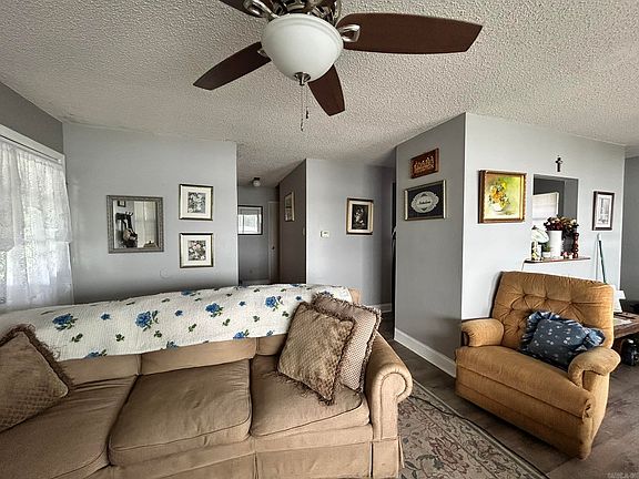 4th image of 3109/3111 Riverside Dr