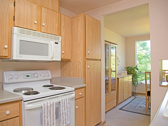 5th image of 625 N Jackson Ave APT A22