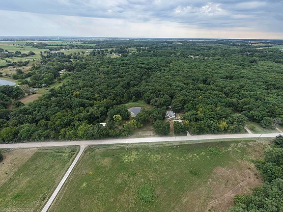 3rd image of 1490 County Road 2275