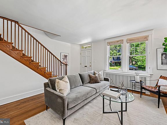 4th image of 3210 Stephenson Pl NW