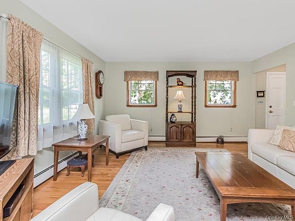 5th image of 211 Warren Avenue