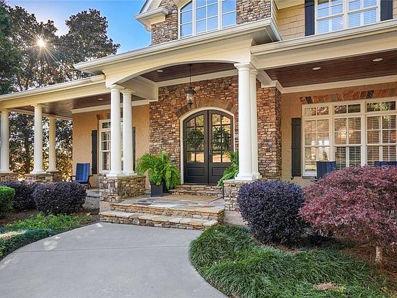 5th image of 469 Rome Beauty Ln