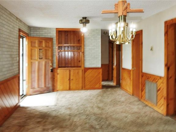 4th image of 104 Anne Dr