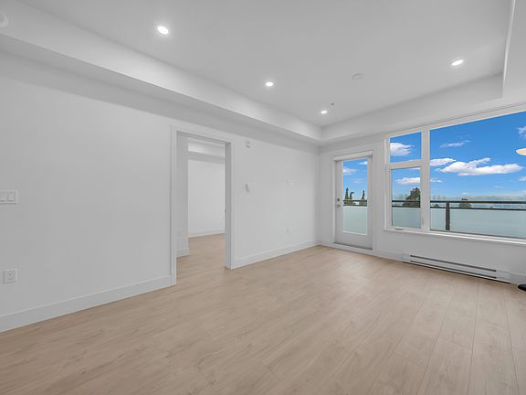 4th image of 6479 Selma Ave #308
