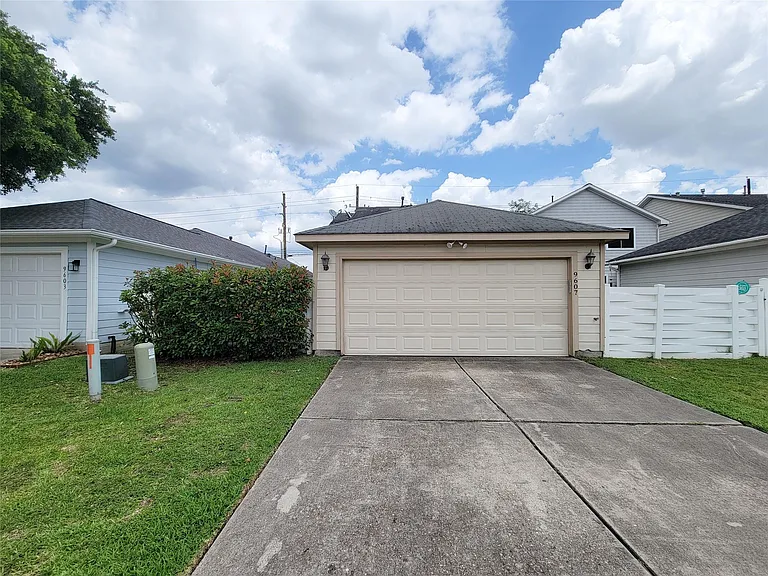 9607 Farrell Dr — Photo 40