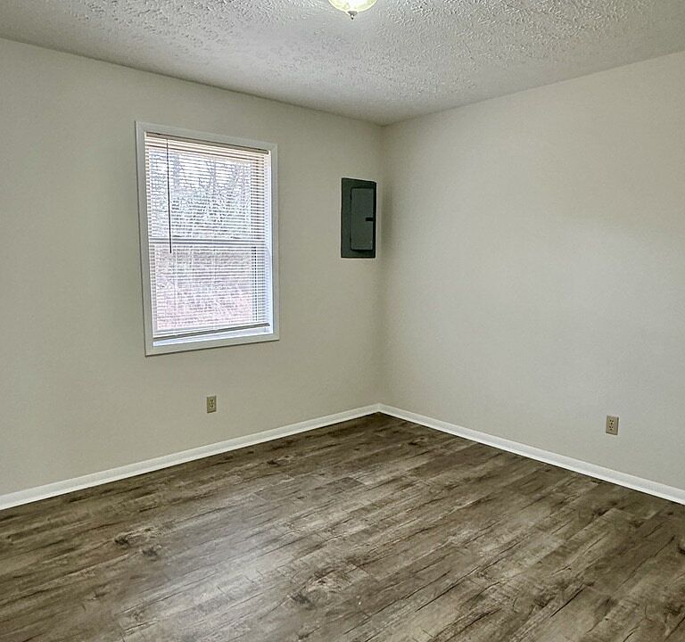 1st image of 51 Kenway St