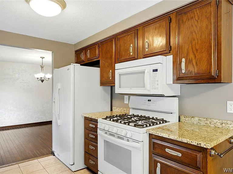306 Sagewood Ter — Photo 3