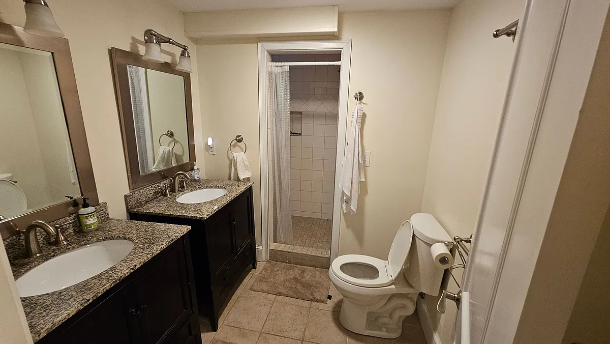 Building Photo - 47 Greycliff Rd #5