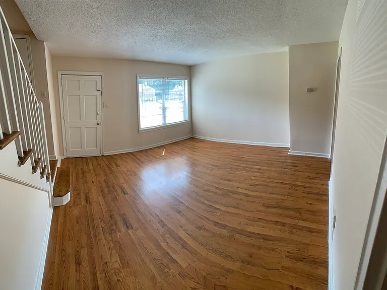 1683 Valley Ave — Photo 10