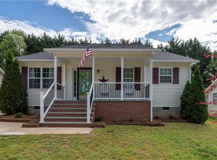 217 Williamsgate Ct, Winston Salem, NC 27107