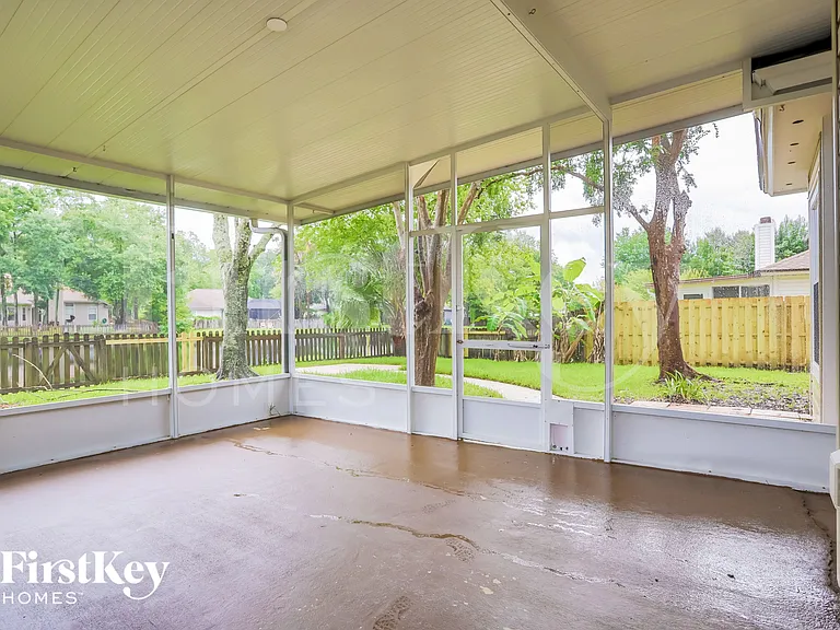 1814 Weston Cir — Photo 8