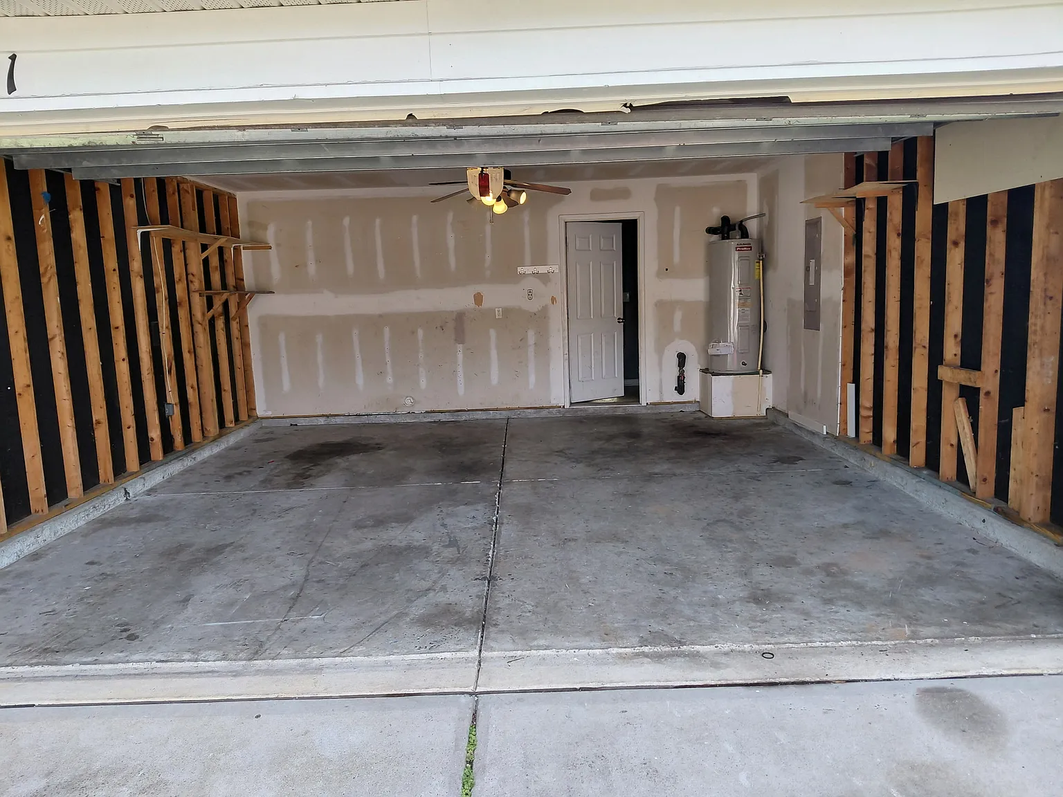 3 bed, 2.5 bath, 1546 sqft, $1,900 — Photo 3