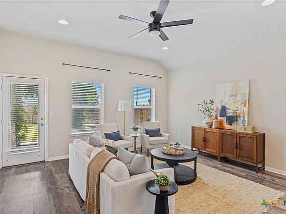 4th image of 152 Marienfeld Ln