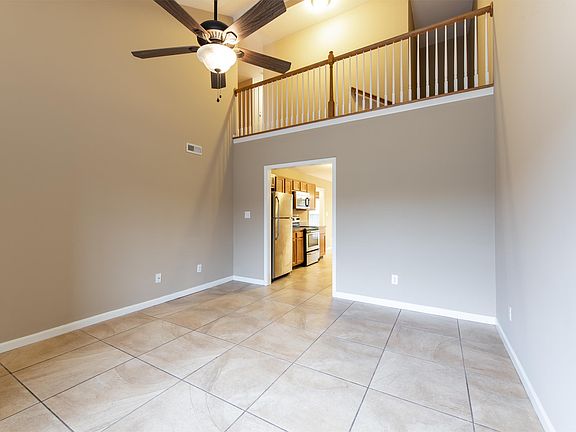 5th image of 155 Nancy Dr