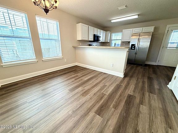 5th image of 672 CORDUROY Court