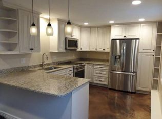 101 Mammoth Rd, Londonderry, NH 03053