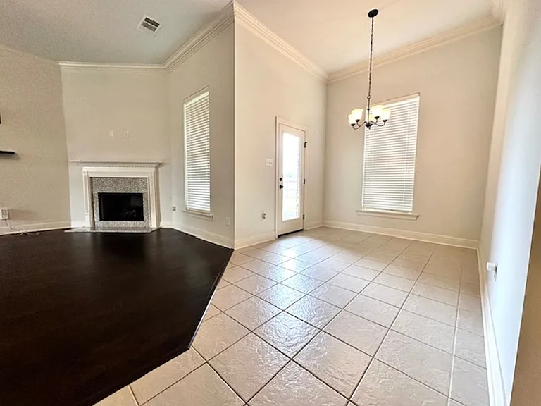 101 Lexi Falls Ln — Photo 4
