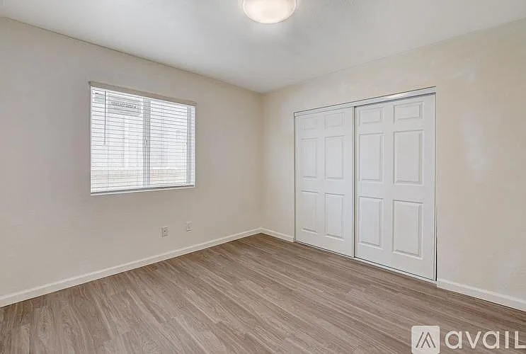 405 S 10th St #3 — Photo 4