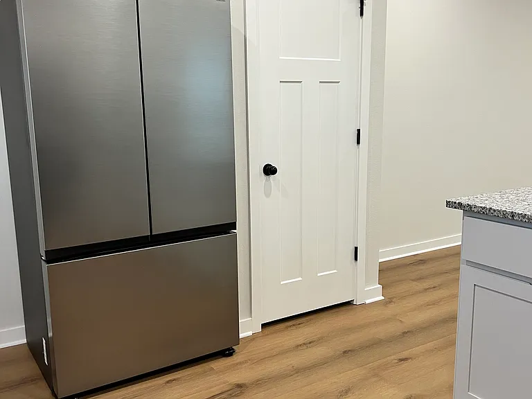 520 Cosmos St — Photo 4