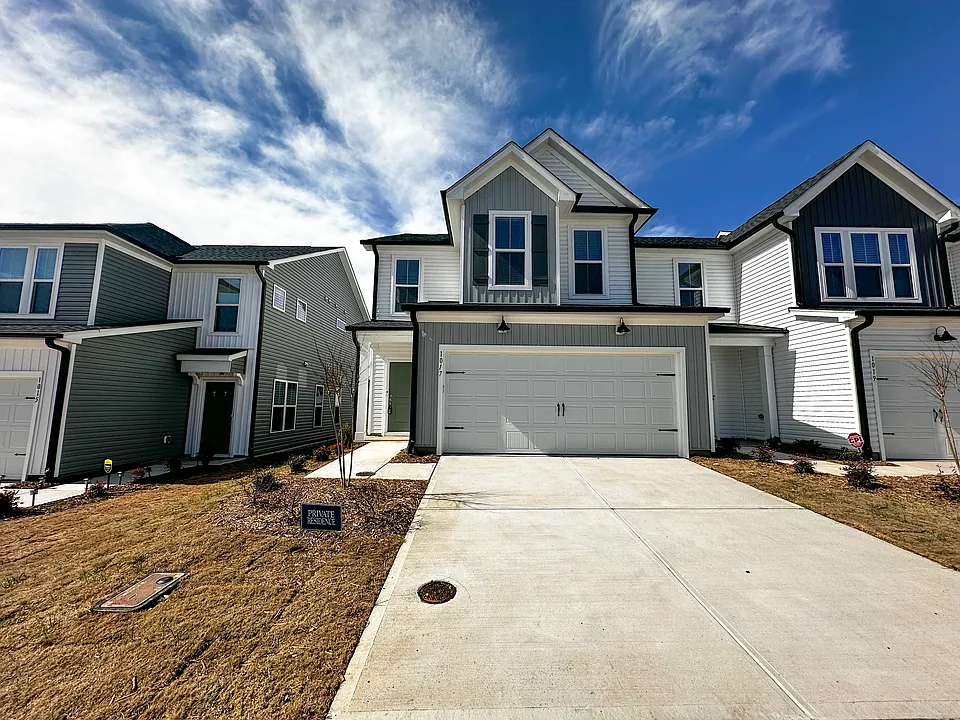 1017 Blissful Waters St