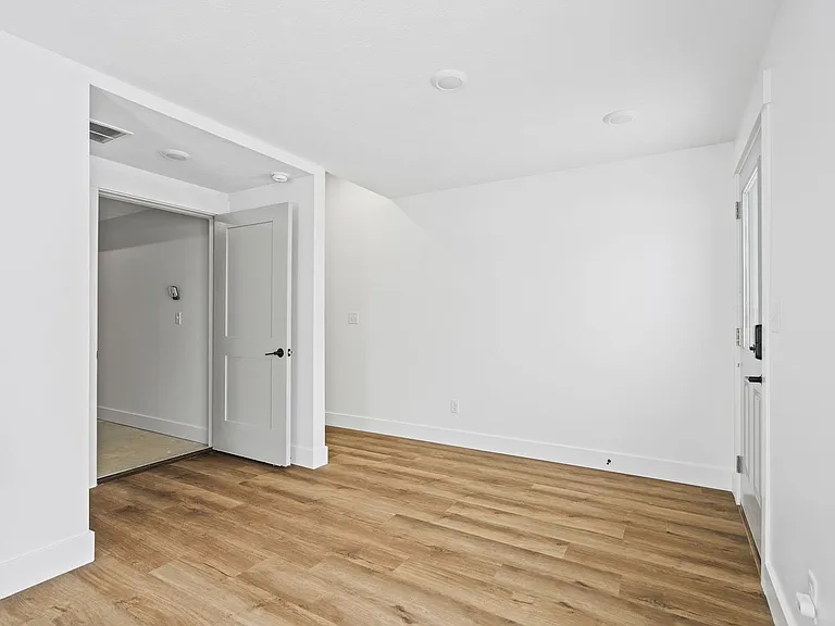 NorthWest TownHomes — Photo 39