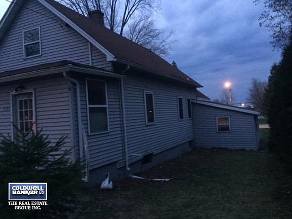 2nd image of 716 Garden St