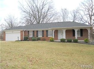 4415 Clarlane Dr, Saint Louis, MO 63128