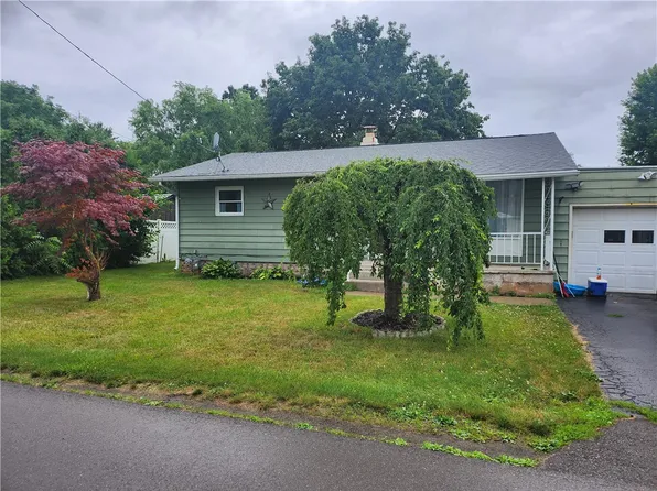 31 Twin Dr, Dansville, NY 14437