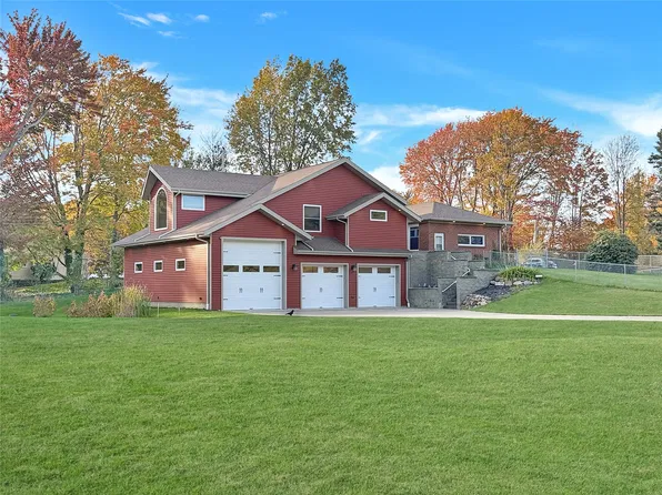 4037 Plaza Dr, Erie, PA 16506