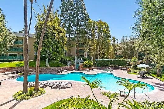 2nd image of 576 N Bellflower Blvd Unit 204