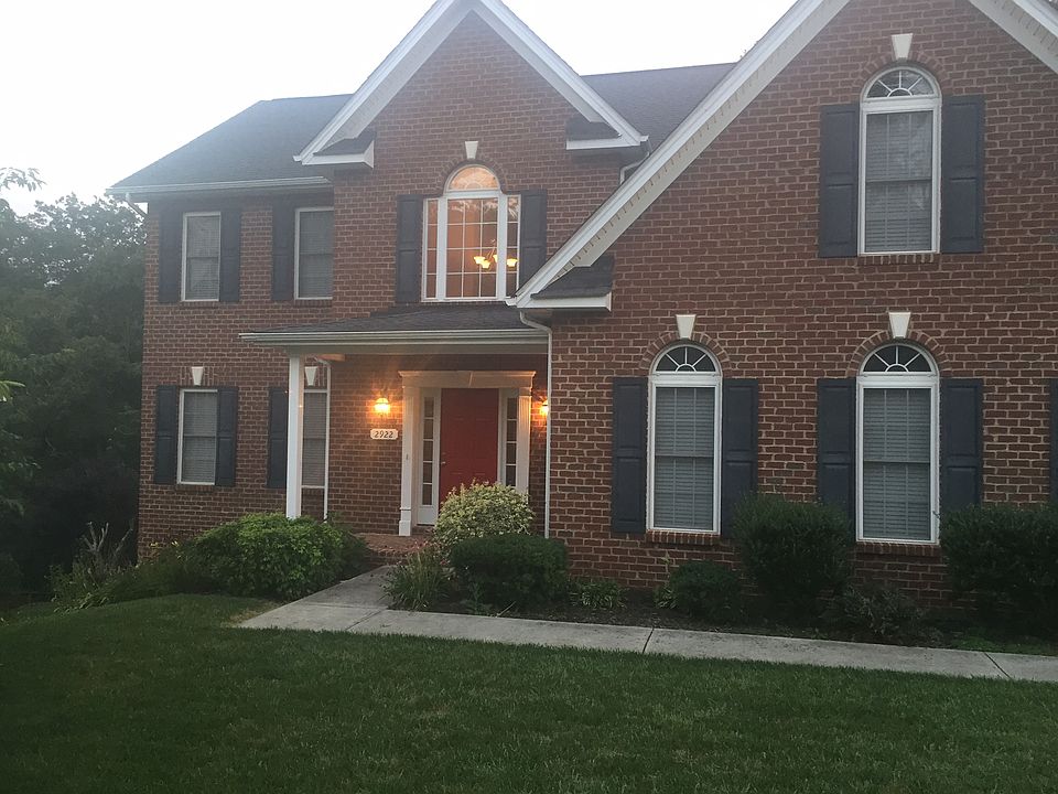 1st image of 2922 Phillips Brook Ln