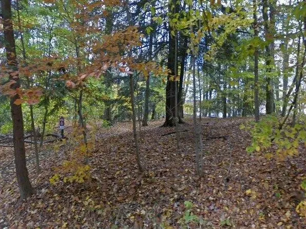 2441 Bears Den Rd, Youngstown, OH 44511