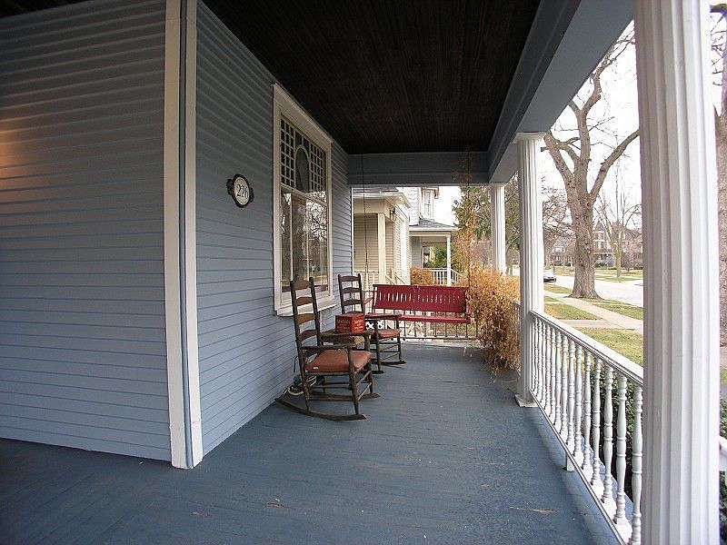 2nd image of 226 6th Ave