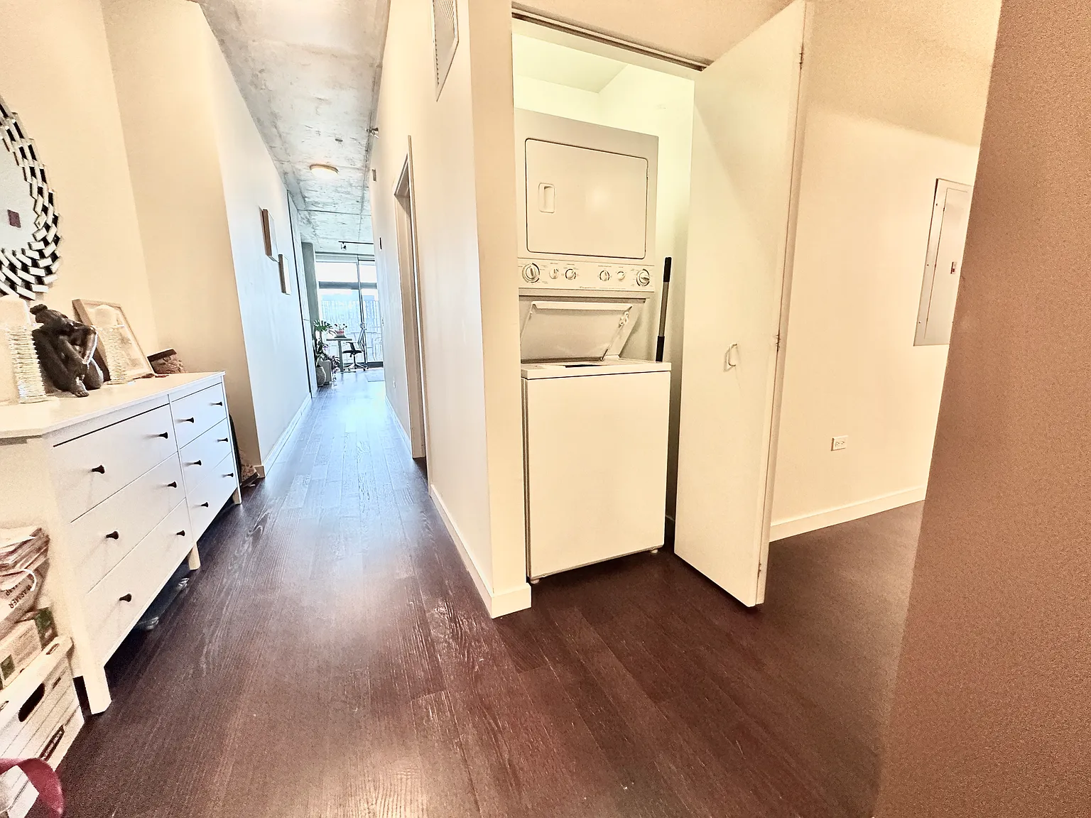 1 bed, 810 sqft, $2,500 — Photo 4