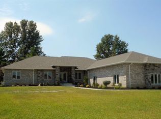 7508 N Landings Trl, Yorktown, IN 47303