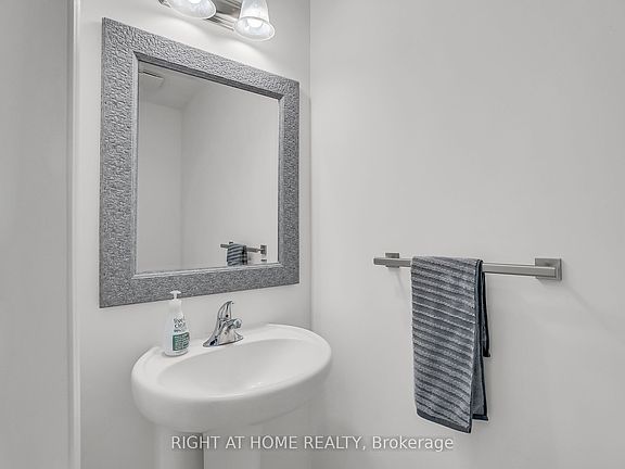 5th image of 88 Winterton Ct N