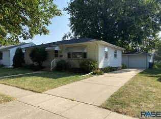 804 N Oakley St, Luverne, MN 56156