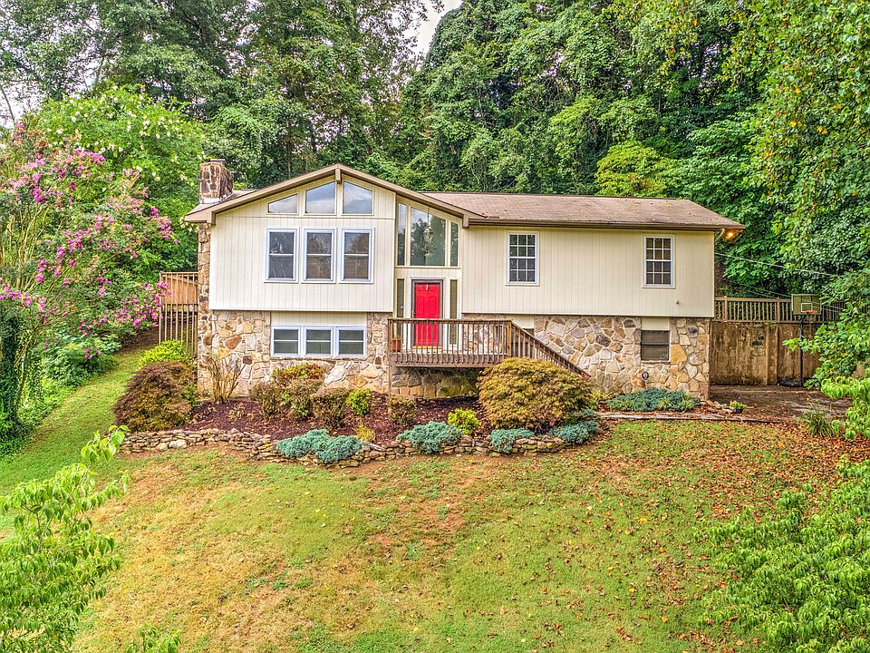 1st image of 625 Woodland Dr
