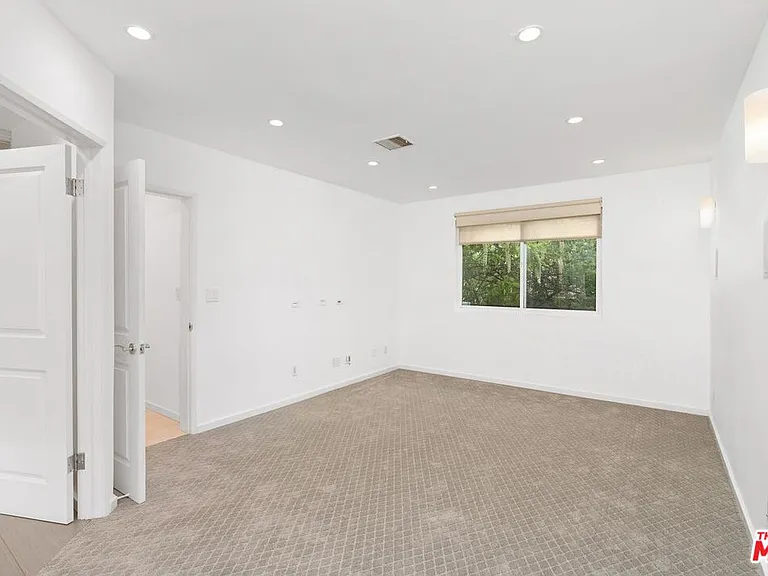 10645 Wilshire Blvd #101 — Photo 20
