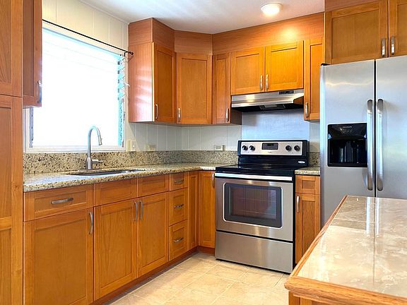 2nd image of 1825D Liliha St #D
