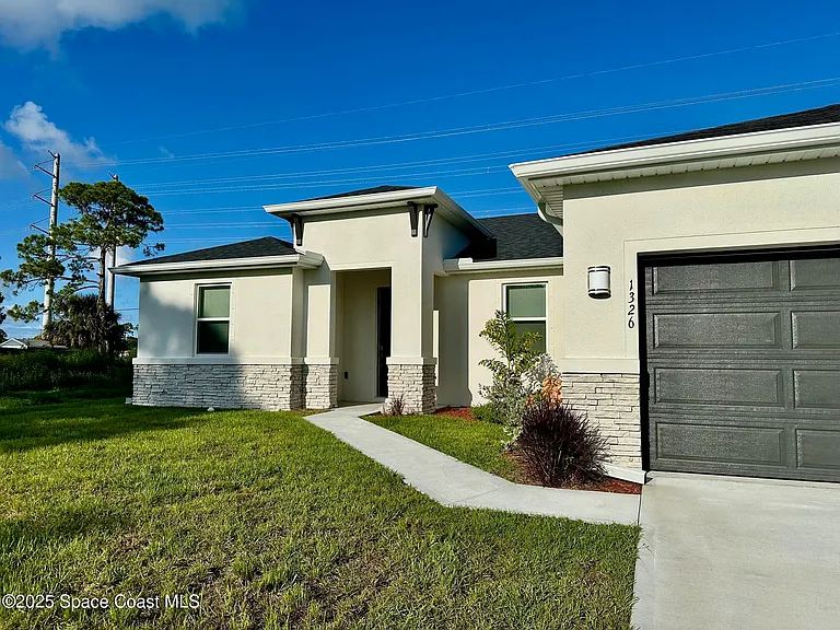 1326 Seeley Cir NW — Photo 3