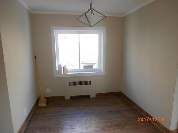 3rd image of 1834 Kenilworth Ave APT 2