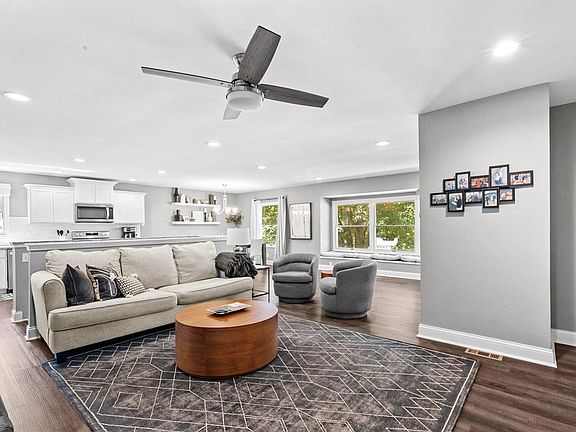 5th image of 9 Sunny Glen Ct