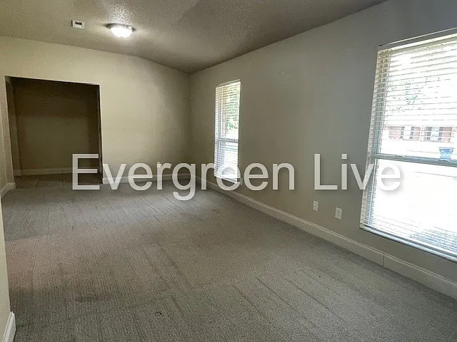 111 Barnsbury Ct — Photo 5