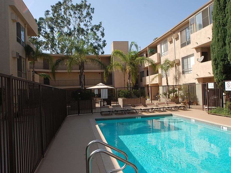 1738 Canyon Dr Los Angeles CA Zillow