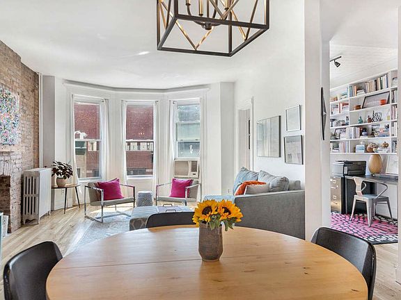 3rd image of 821A Union St APT 3